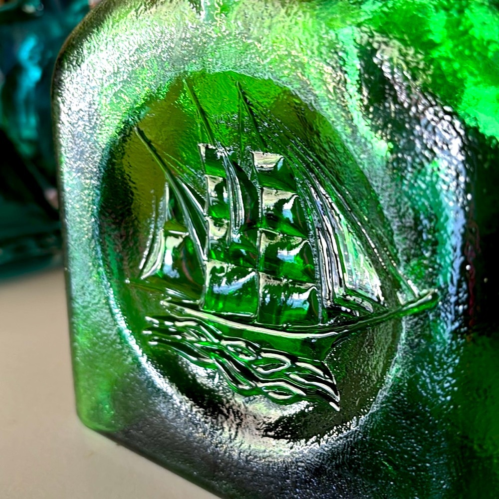 Vintage Kanawaha Green Boat Ship Glass Double Spout Pitcher Decanter Carafe - Picture 2 of 5
